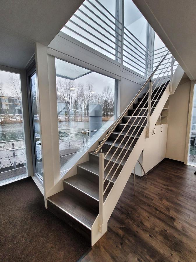 Schwimmendes Ferienhaus Sky Elsterheide Екстер'єр фото