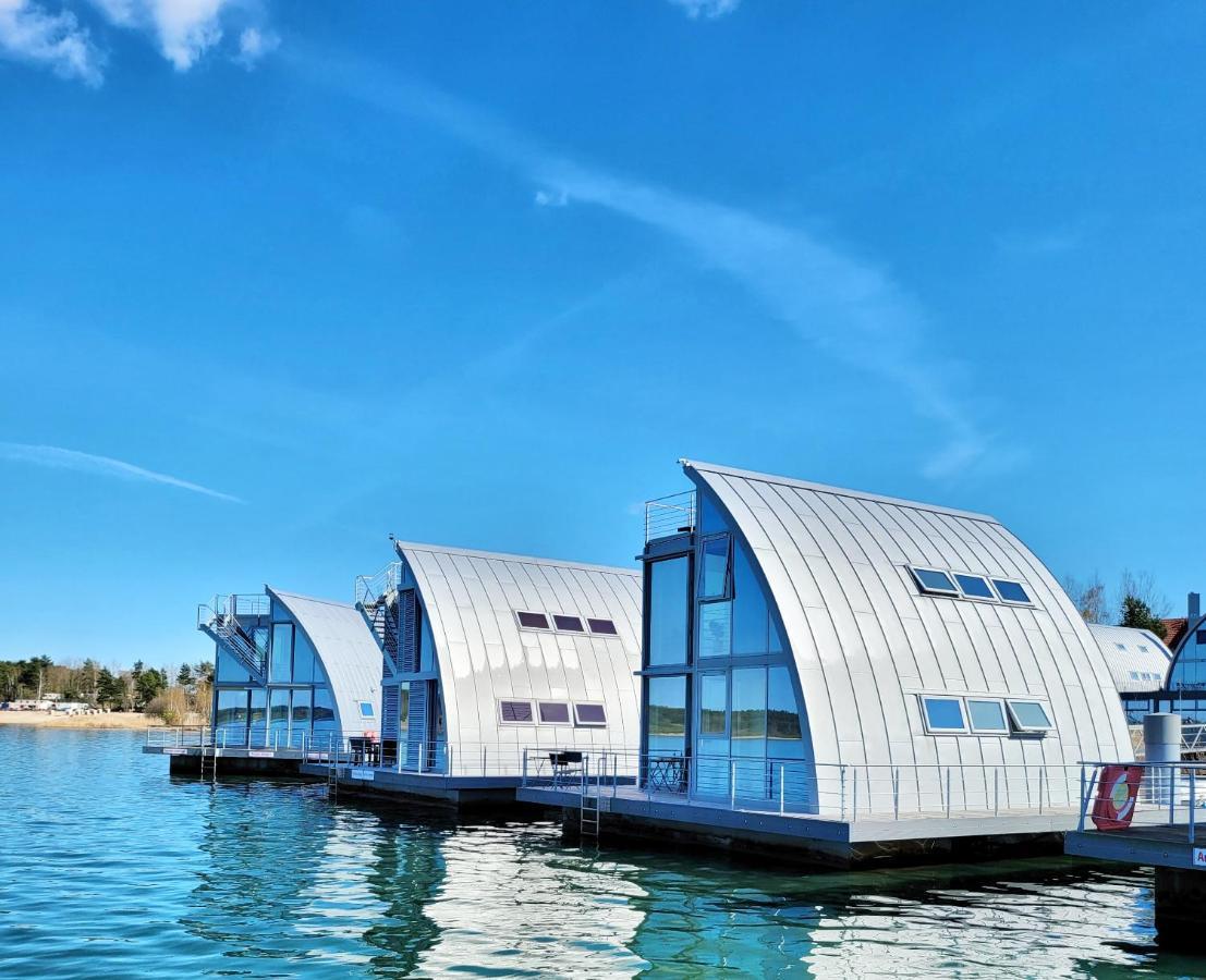 Schwimmendes Ferienhaus Sky Elsterheide Екстер'єр фото