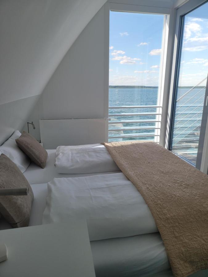 Schwimmendes Ferienhaus Sky Elsterheide Екстер'єр фото